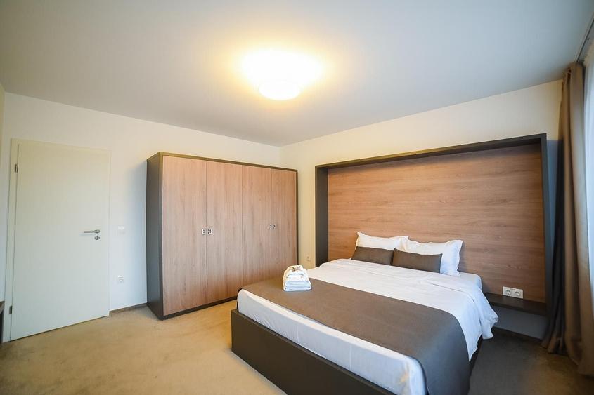 Inchiriere Apartament zona Coresi 1 - 1