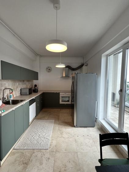Apartament cu 3 camere decomandat, mobilat în Bucureștii Noi
