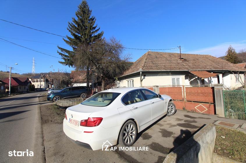 Casă cu 3 camere cu Teren 933 Mp în Unirii