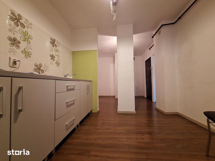 Apartament cu 3 camere decomandat în Baba-Dochia