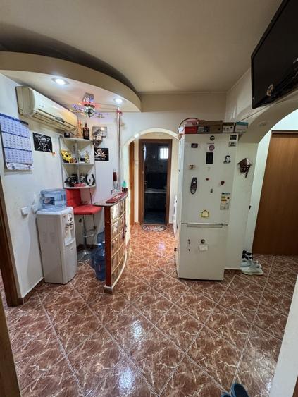 Apartament cu 3 camere decomandat în Poștei - Bucov