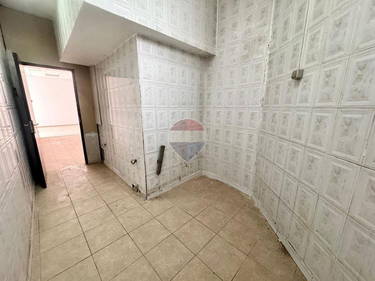 Spațiu comercial, de 164.19999694824 mp, în Banu Manta