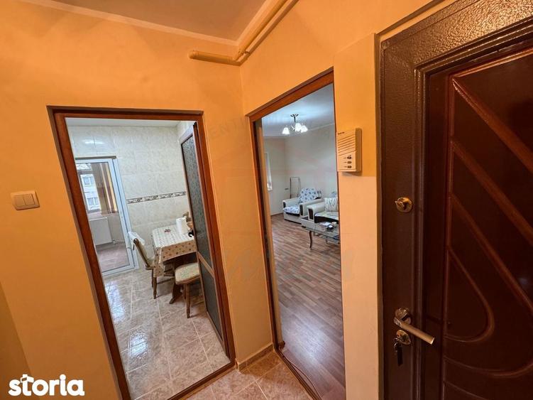 Apartament cu 2 camere, mobilat în Vest