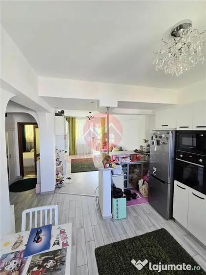 Apartament cu 2 camere decomandat în Central