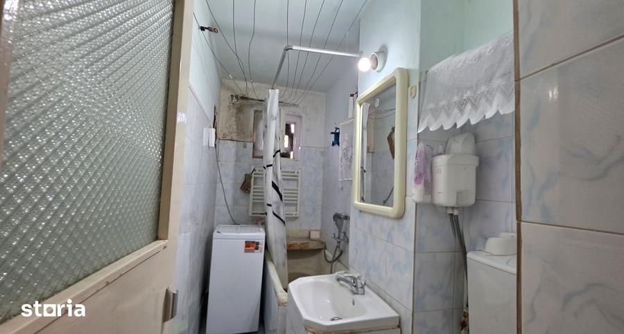 Apartament cu 4 camere semidecomandat în Circumvalațiunii