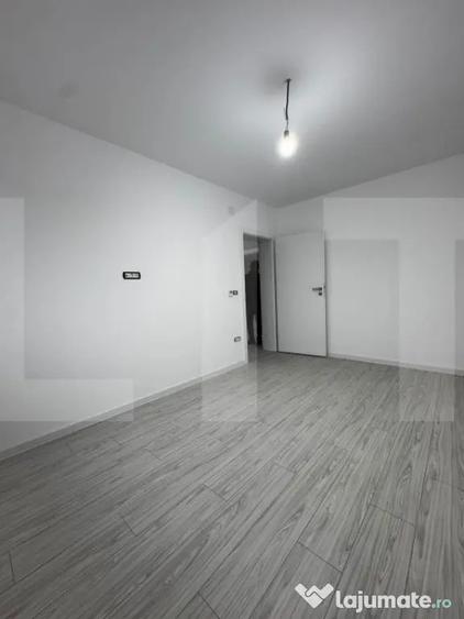 Casă cu 4 camere cu Teren 650 Mp în Peciu Nou