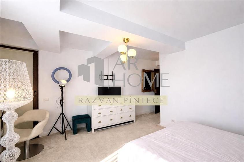 Apartament cu 3 camere decomandat, mobilat în Ultracentral