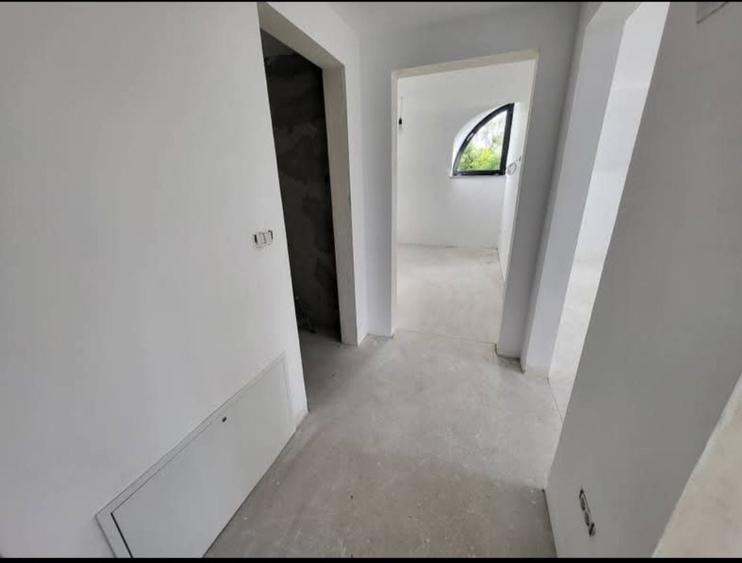 Casă cu 4 camere în Ciprian Porumbescu