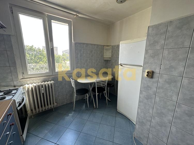 Apartament cu 3 camere decomandat, mobilat în Drumul Taberei