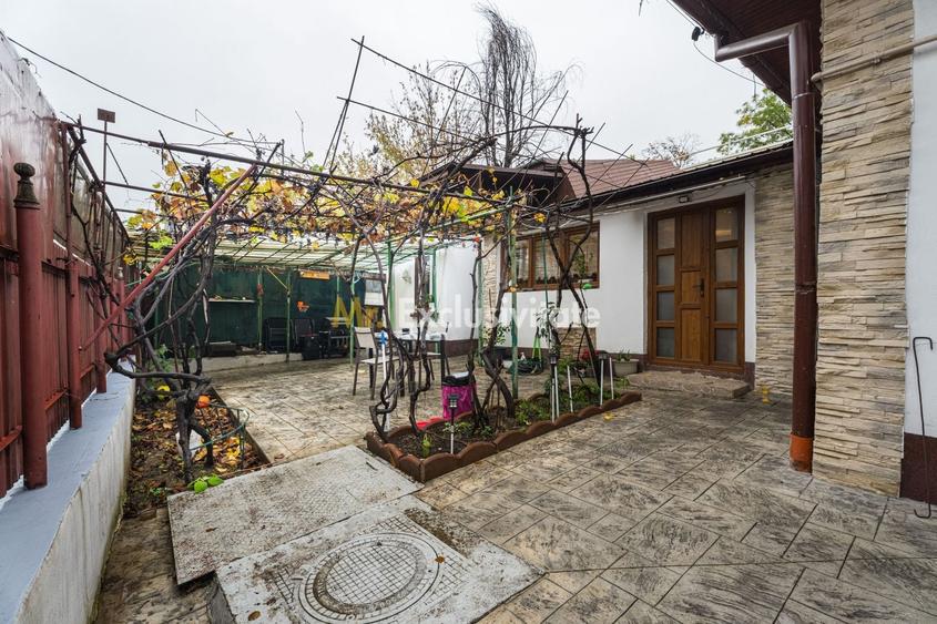 Casă individuală cu 4 camere cu Canalizare în Olteniței