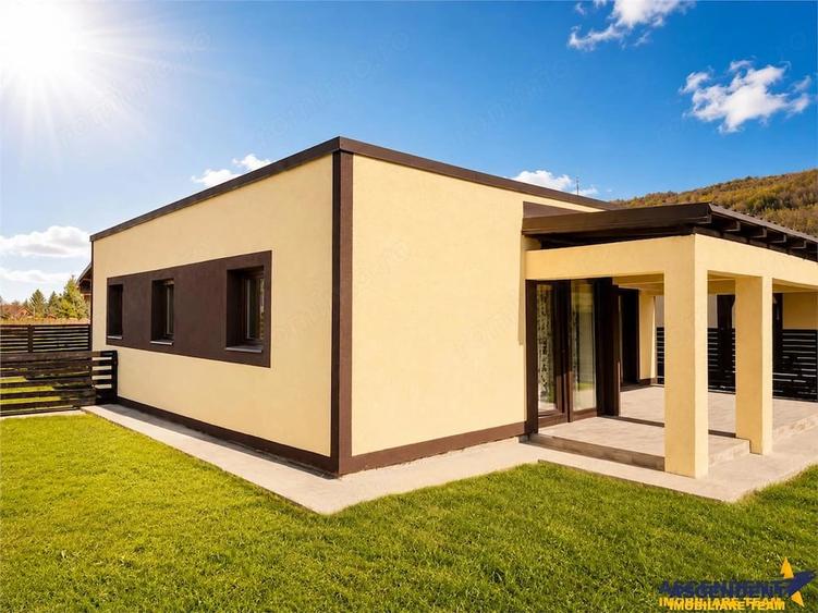 Casă cu 3 camere cu Teren 300 Mp în Noua