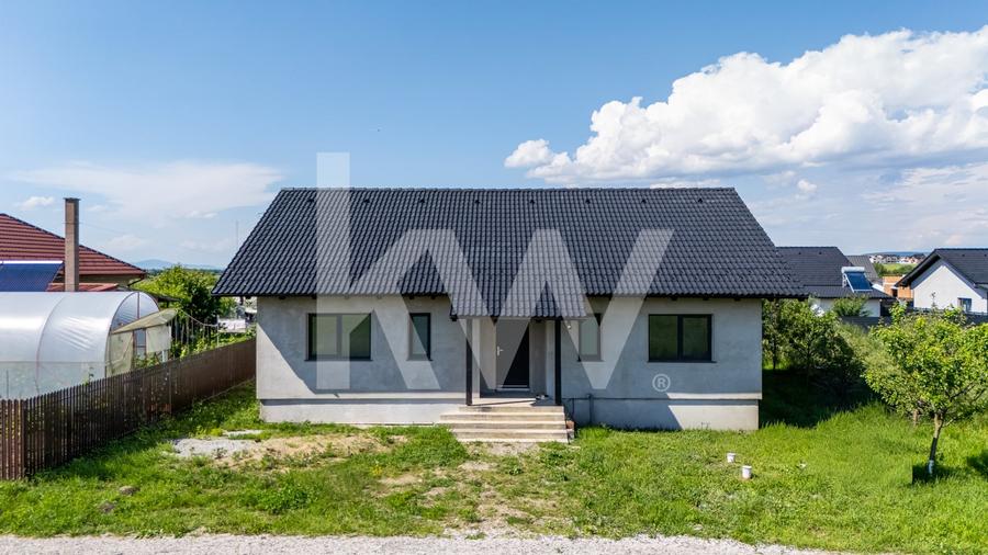 Casă individuală cu 4 camere cu Teren 475 Mp în Sânpetru