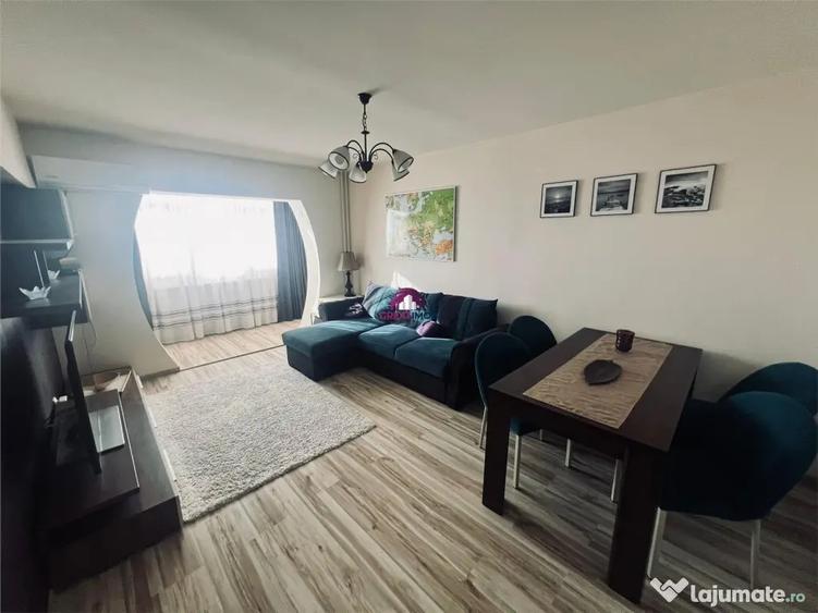 Apartament cu 2 camere decomandat, mobilat în Republicii