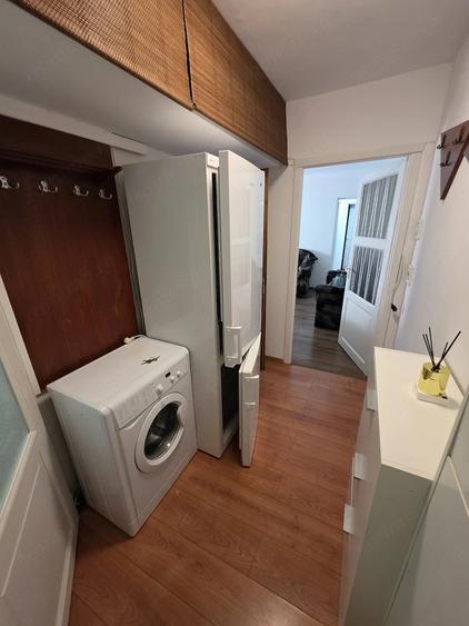 Apartament cu 3 camere semidecomandat în Cetății