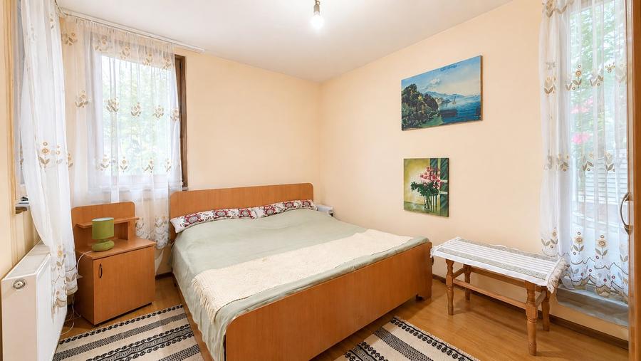 Casă individuală cu 5 camere cu Garaj în Joița