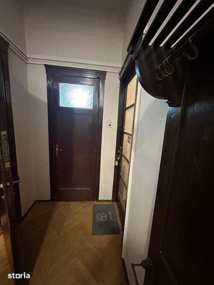 Apartament cu 2 camere semidecomandat, mobilat în Eminescu