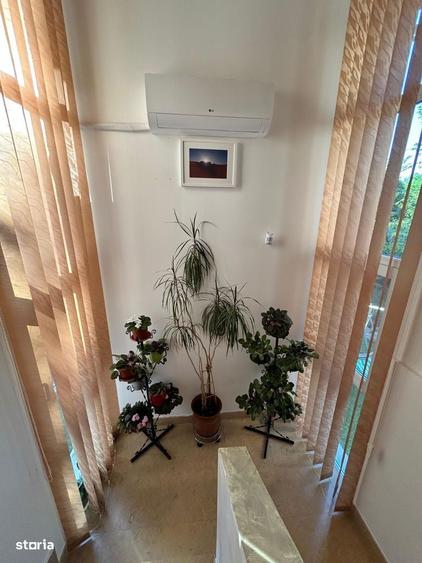 Casă cu 4 camere în Urleta