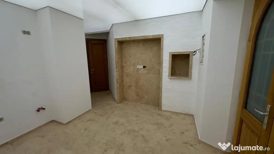 Apartament cu 2 camere nedecomandat în Ultracentral