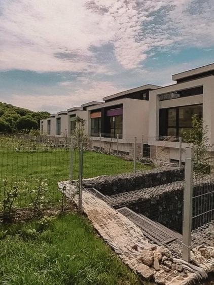 Casă individuală cu 4 camere cu Teren 390 Mp în Iris