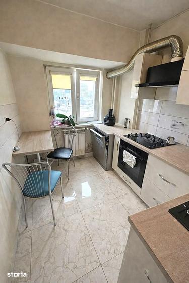 Apartament cu 3 camere decomandat în Decebal