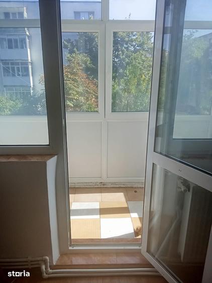 Apartament cu 2 camere semidecomandat în Micro 5