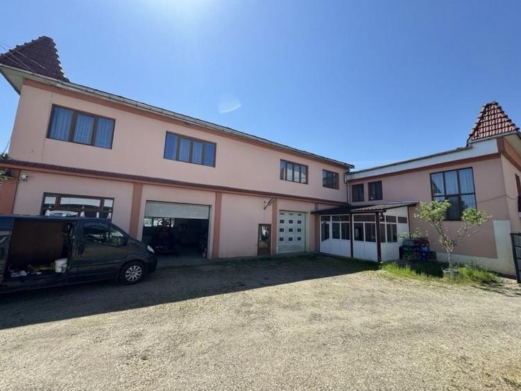 Casă cu 4 camere în Bixad