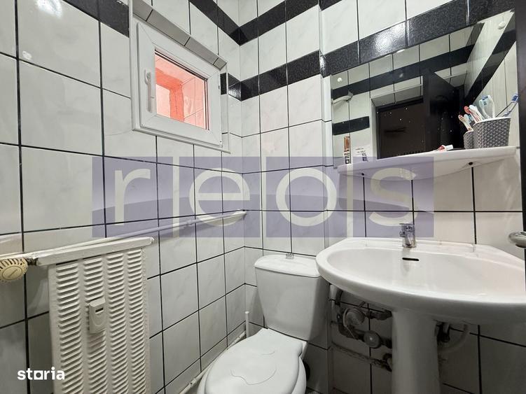 Apartament cu 3 camere decomandat în Dristor