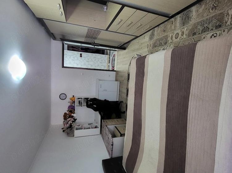 Apartament cu 3 camere decomandat în Triaj