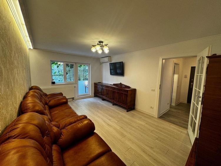 Apartament cu 3 camere decomandat în Malul Mureșului
