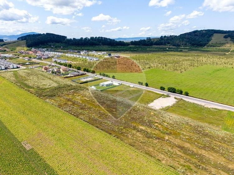 Teren Construcții intravilan de 968 mp, în Hărman