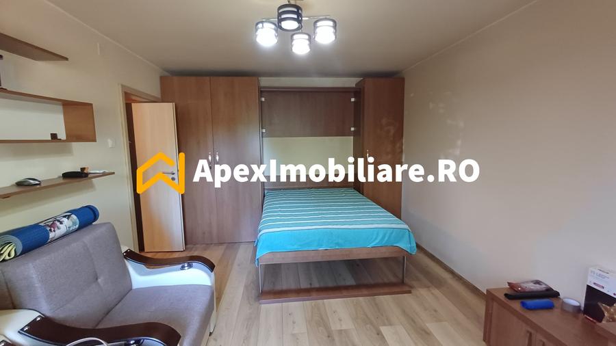 Garsonieră decomandată, mobilată în Titan