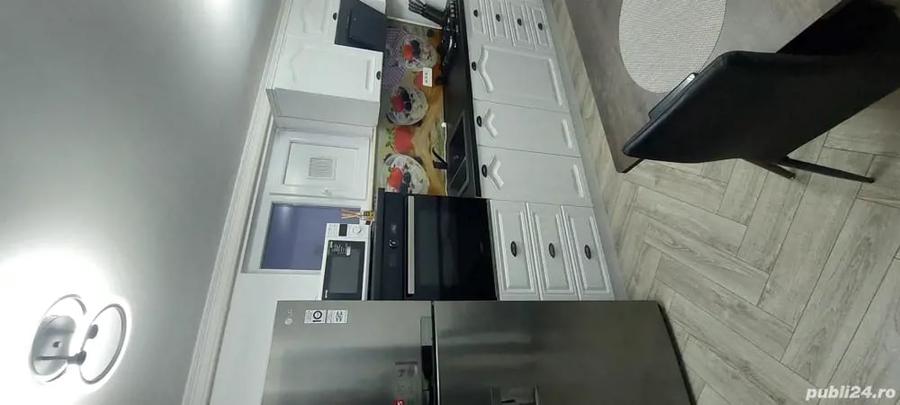 Apartament cu 3 camere decomandat în Zahana