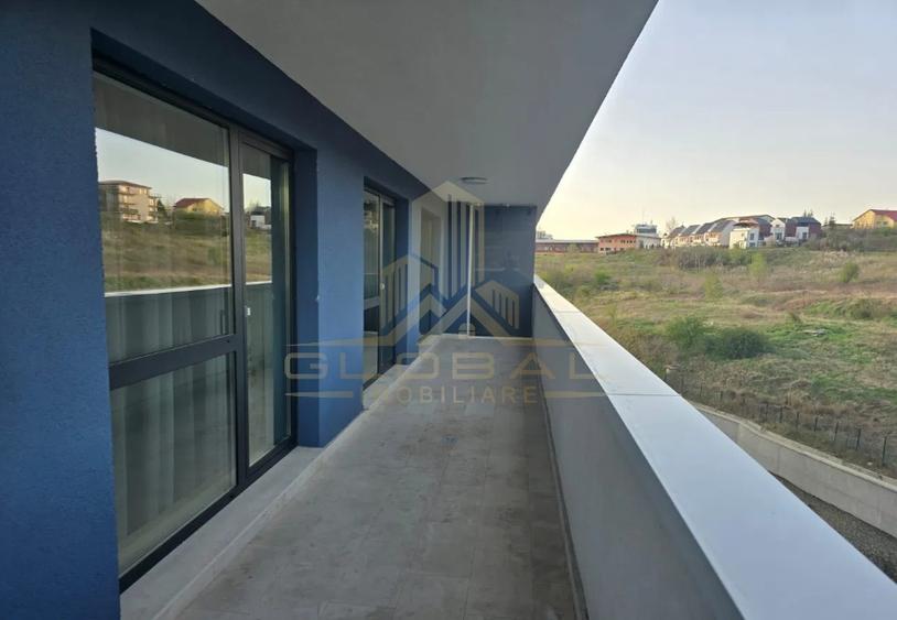 Apartament cu 3 camere semidecomandat, mobilat în Zorilor