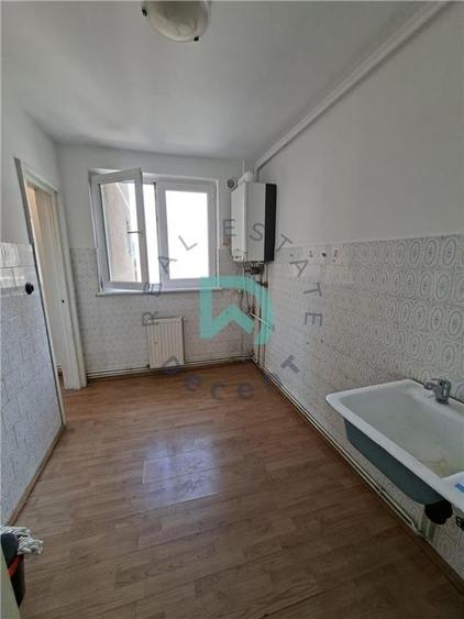 Apartament cu 3 camere circular în Astra