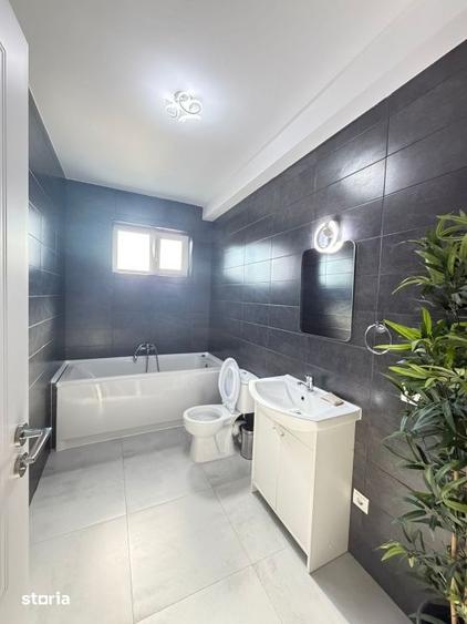 Casă cu 6 camere cu Canalizare în Central