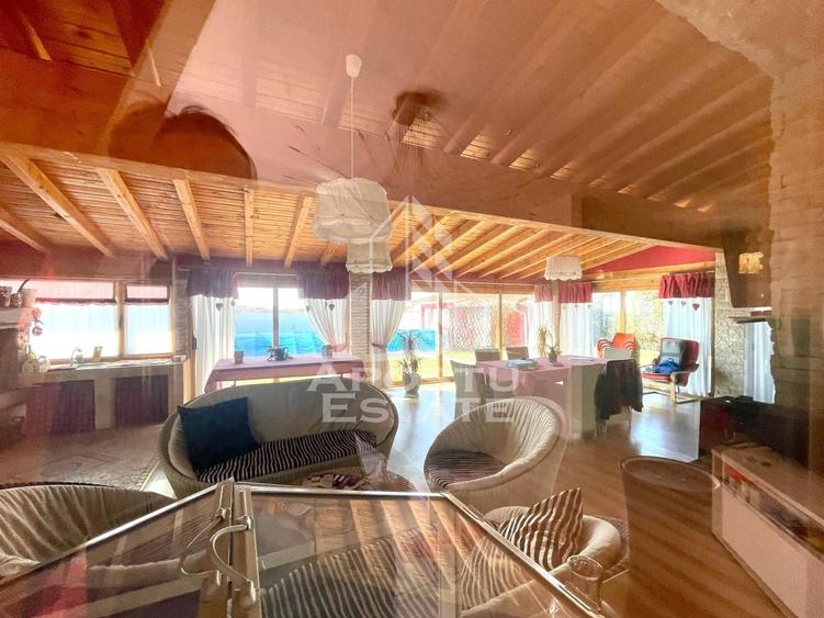 Casă individuală cu 4 camere cu Piscina în Zădăreni