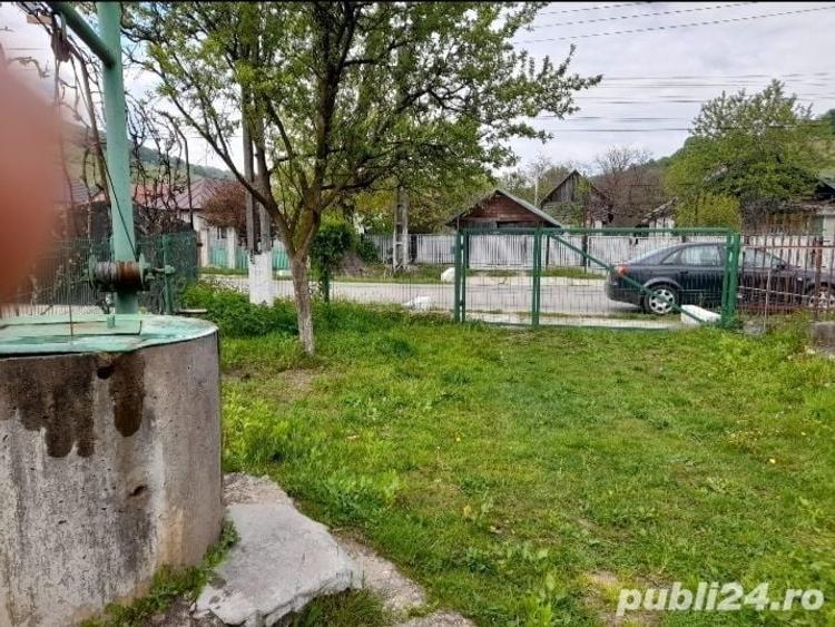 Teren de 2403 mp, în Iedera