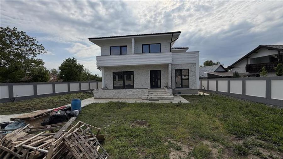 Casă individuală cu 6 camere cu Canalizare în Aroneanu