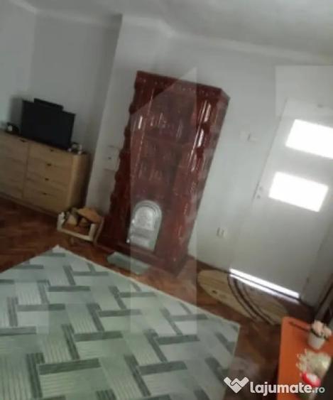 Casă cu 2 camere cu Teren 1000 Mp în Turia
