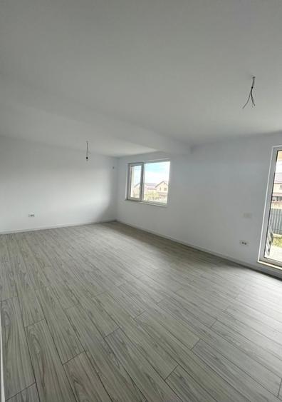 Casă individuală cu 4 camere cu Teren 250 Mp în Valea Lupului