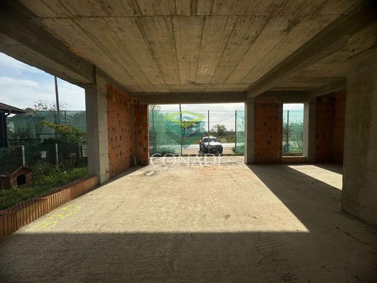 Duplex cu 4 camere cu Canalizare în Tunari