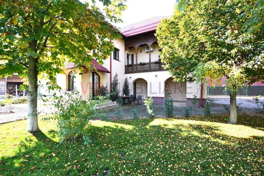 Casă cu 12 camere cu Canalizare în Odăi