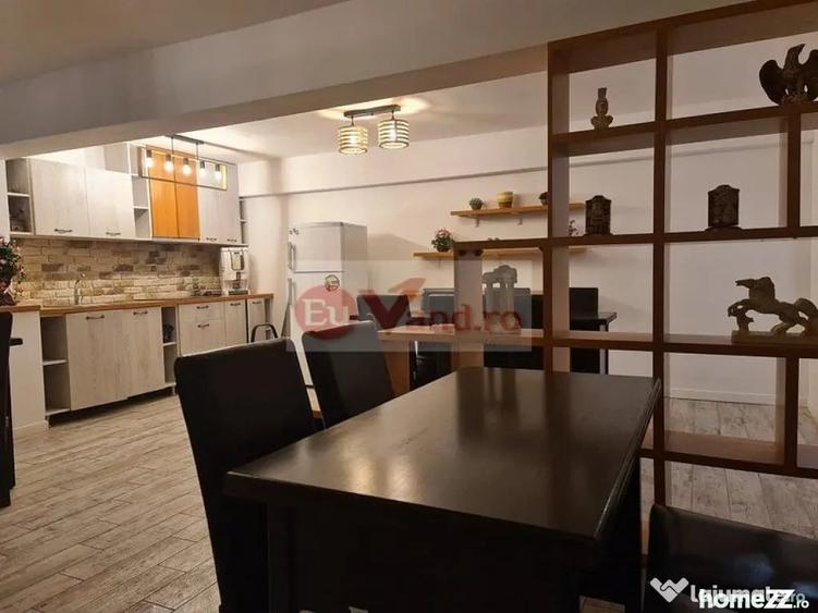 Casă cu 7 camere cu Teren 300 Mp în Faleză