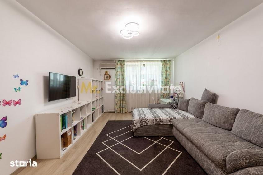 Apartament cu 3 camere semidecomandat în Calea București