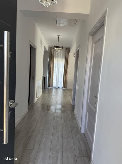 Casă cu 4 camere cu Teren 350 Mp în Central