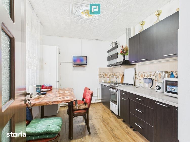Casă cu 4 camere cu Teren 719 Mp în Cenei