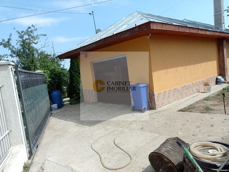 Casă cu 3 camere în Central