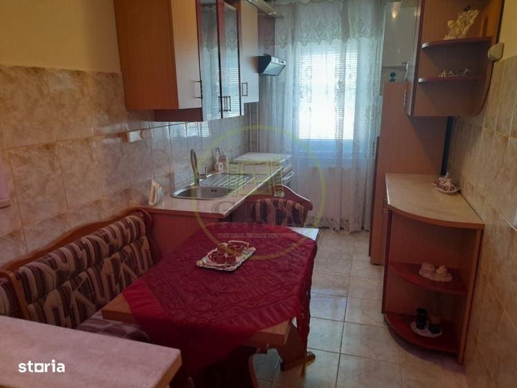 Apartament cu 2 camere decomandat în Hurez