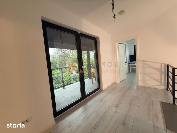 Casă cu 5 camere decomandat cu Teren 963 Mp în Vernești