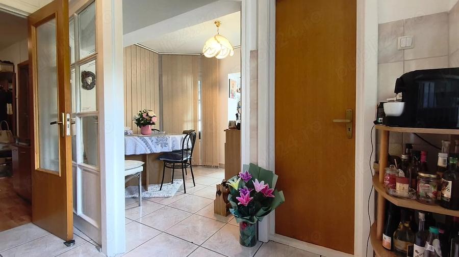 Apartament cu 2 camere decomandat în Piața Centrală
